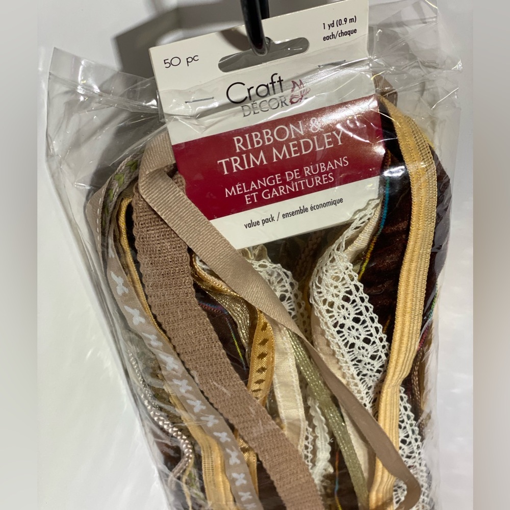🆕Craft Decor 50 piece Ribbon & Trim Medley